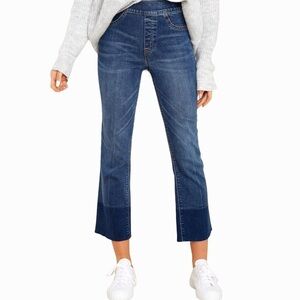 Spanx Cropped Flare Denim Jeans Medium Wash Dip-dye Raw Hem Comfort Stretchy